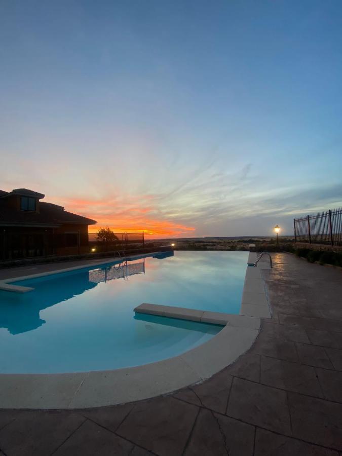 Hotel El Rancho เซโกเวีย ภายนอก รูปภาพ