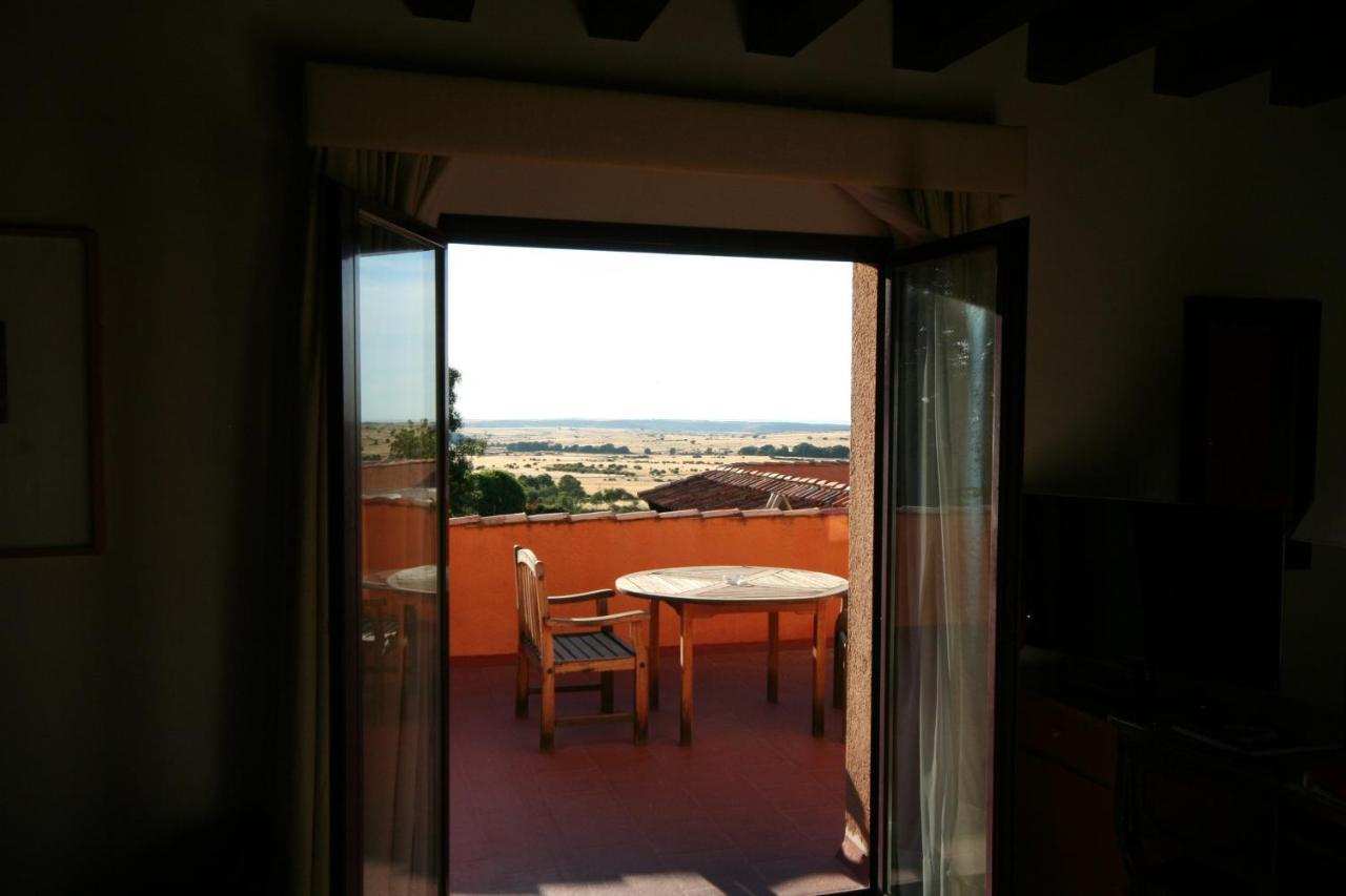 Hotel El Rancho เซโกเวีย ภายนอก รูปภาพ