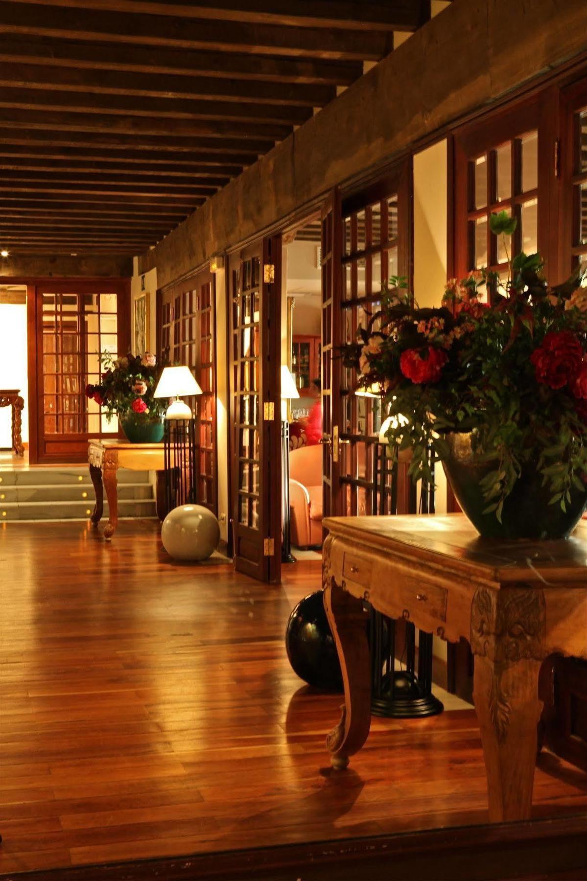 Hotel El Rancho เซโกเวีย ภายนอก รูปภาพ