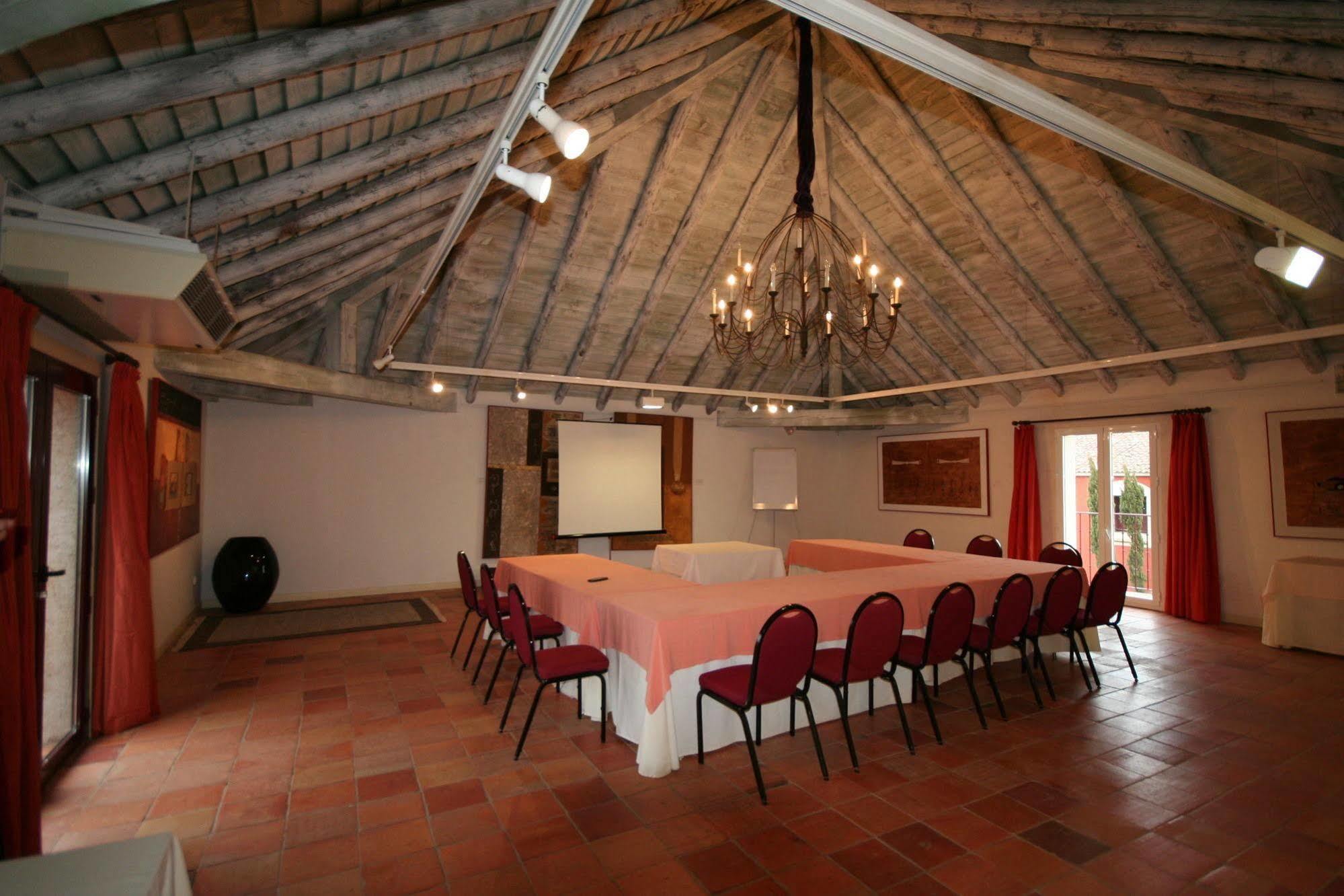 Hotel El Rancho เซโกเวีย ภายนอก รูปภาพ